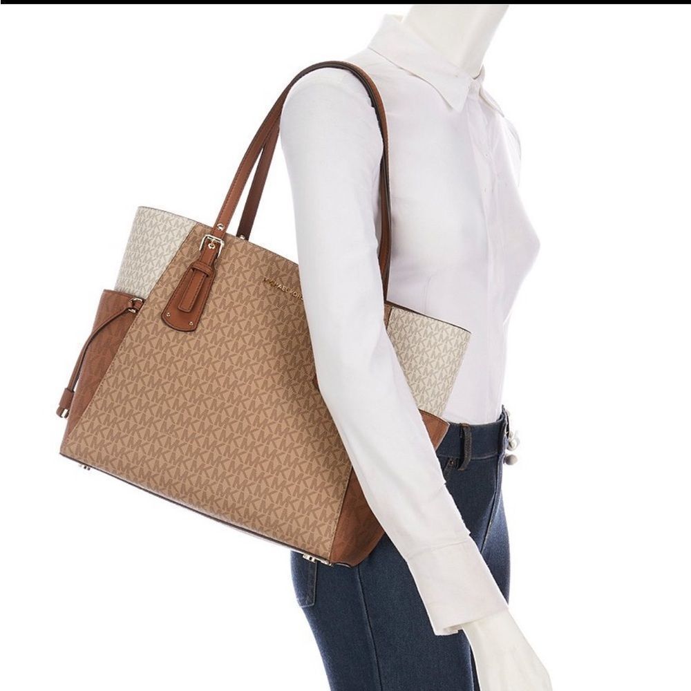 Michael Kors signature logo tote bag - Picture 11 of 11